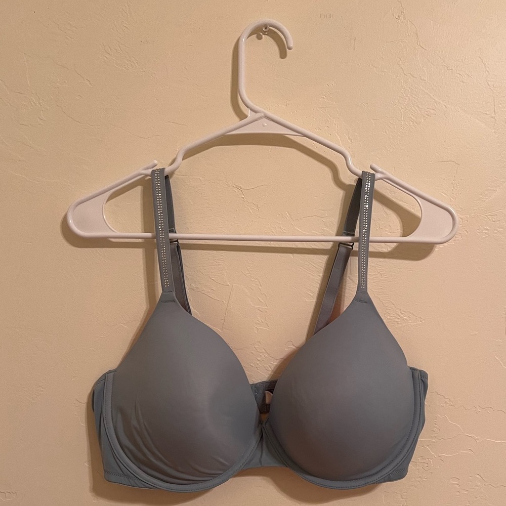 vs pink bra